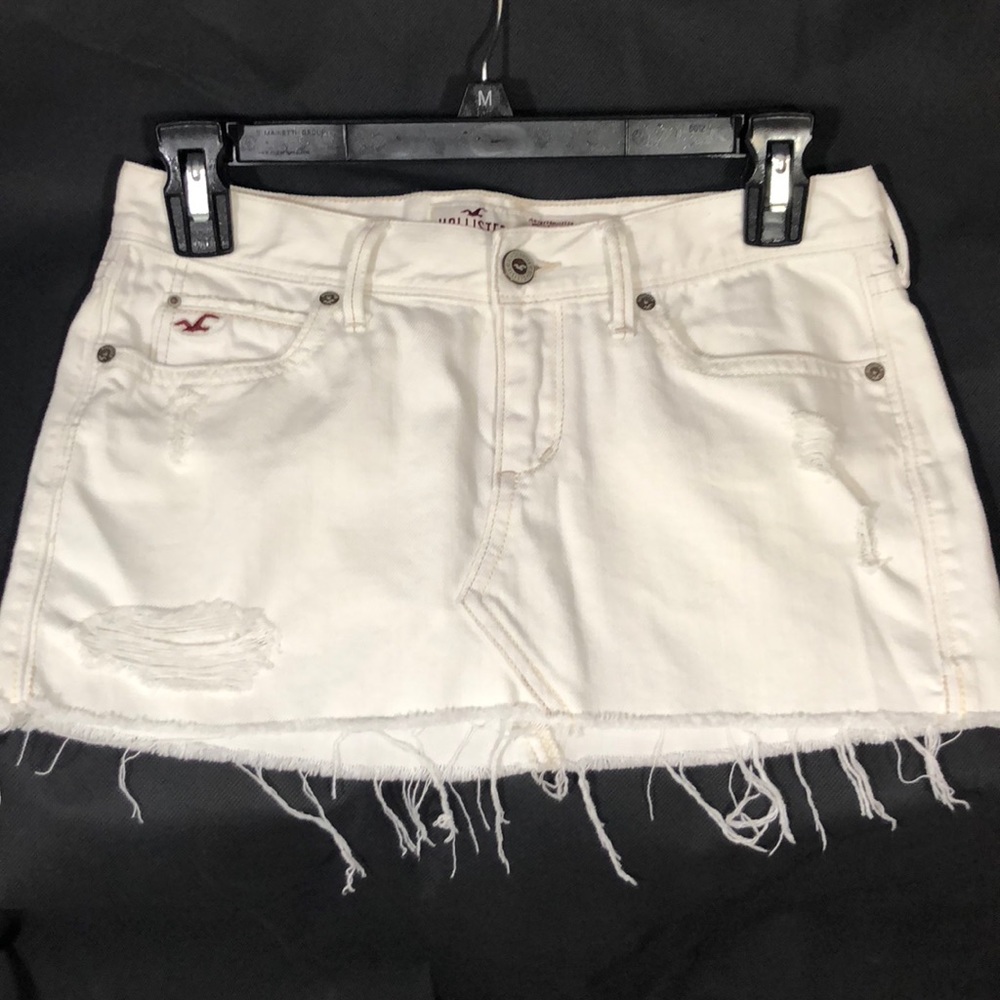 White Hollister mini skirt!